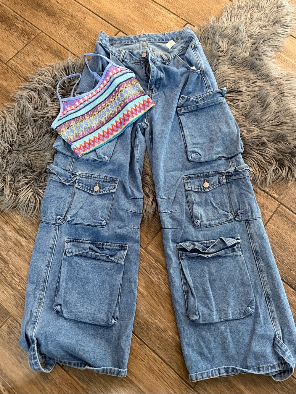 SHEIN Light Blue Cargo Jeans with Patch Pockets and top - Picture 2 of 7